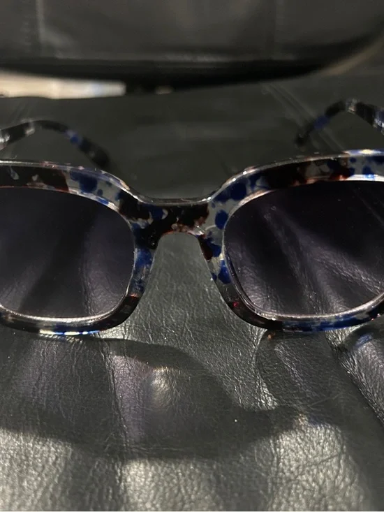 Aj Morgan Tortoiseshell Sunglasses with Purple Lenses - Picture 7 of 10
